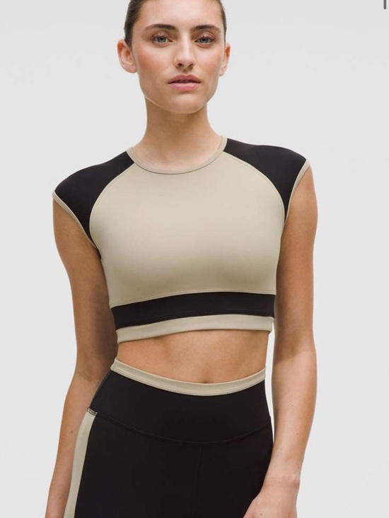lululemon athletica Tops - Lululemon Nulu Cropped Short-Sleeve Shirt Retro Remix Set Sheer Oak/Black L NWT